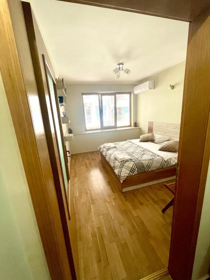 Appartement Sunny à Varna Extérieur photo